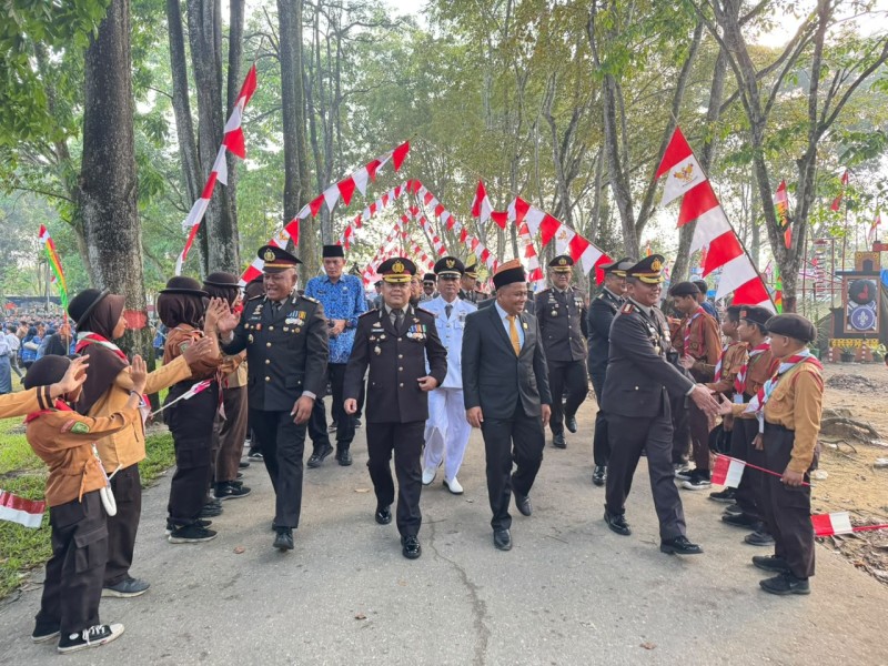 Dirreskrimsus Polda Riau Pimpin Upacara HUT ke-81 RI di Bandar Sei Kijang, Tegaskan Semangat Persatuan dan Kamtibmas