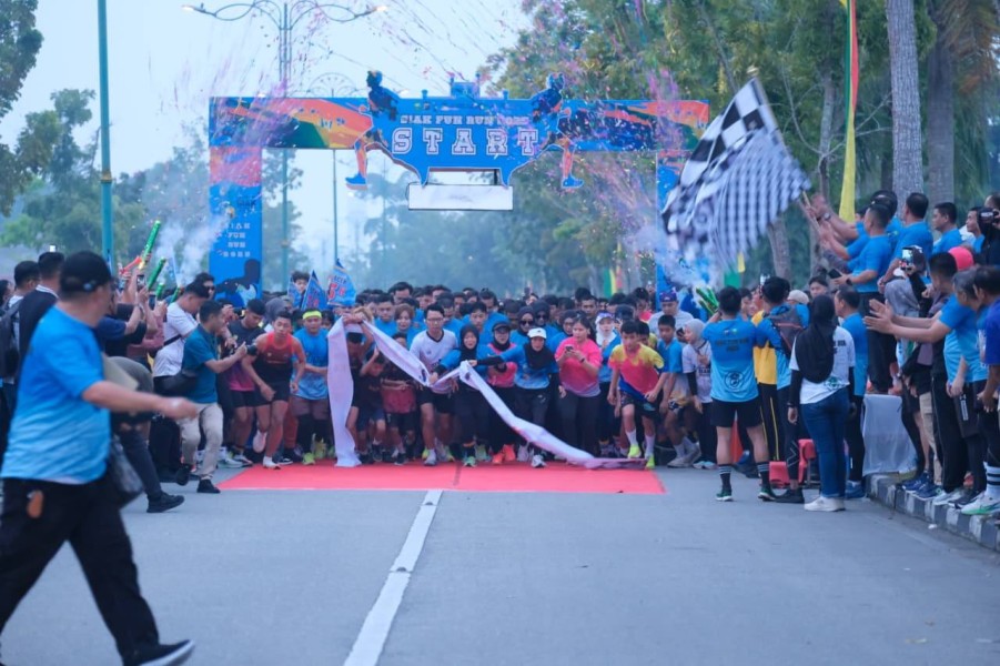 Dilepas Kapolda Riau, Ribuan Peserta Ramaikan Siak Fun Run 5K dan10K