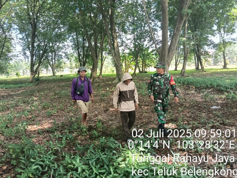 Cegah Karhutla, Babinsa Koramil 06/Kateman Imbau Tak Buka Lahan dengan Dibakar