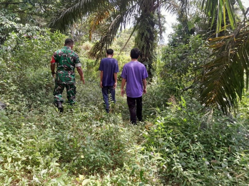 Sertu Venus Luberto Patroli Karhutla di Perawang Barat, Pastikan Wilayah Bebas Titik Api