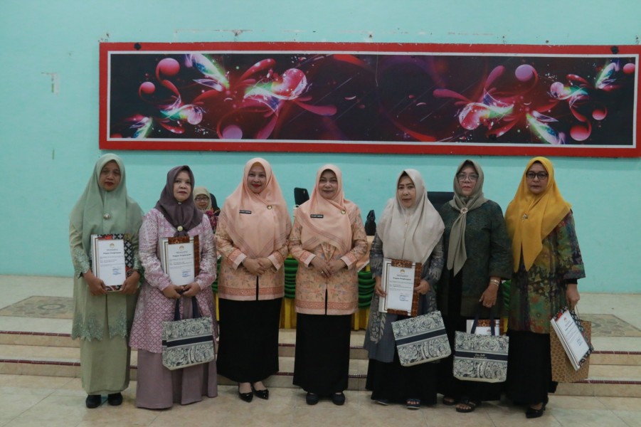 Penasihat DPW Inhil Hj. Katerina Susanti, Berikan Motivasi Pada Pertemuan Bulanan