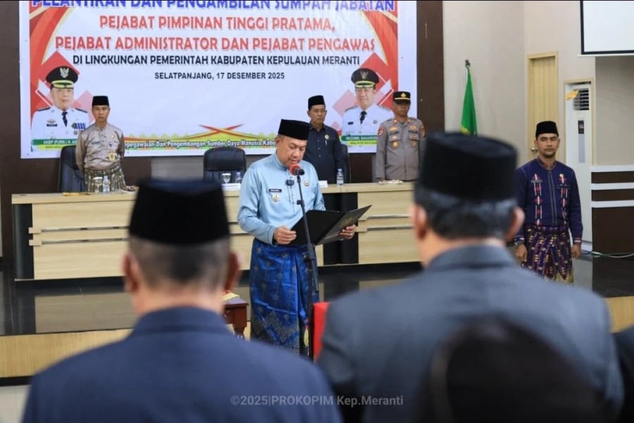 Wabup Muzamil Lantik 24 Pejabat, Tekankan Integritas dan Tanggung Jawab