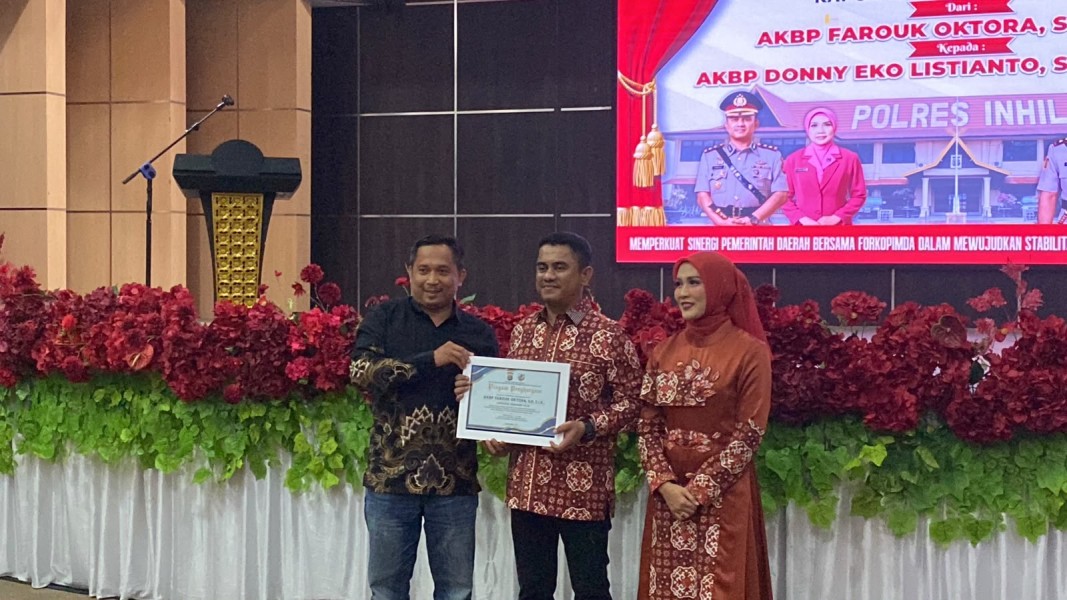 Ketua DPD KNPI Inhil Hadiri Pisah Sambut Kapolres, Mahmudin: AKBP Farouk Oktora Tinggalkan Jejak Pengabdian dan Persahabatan yang Tak Terlupakan