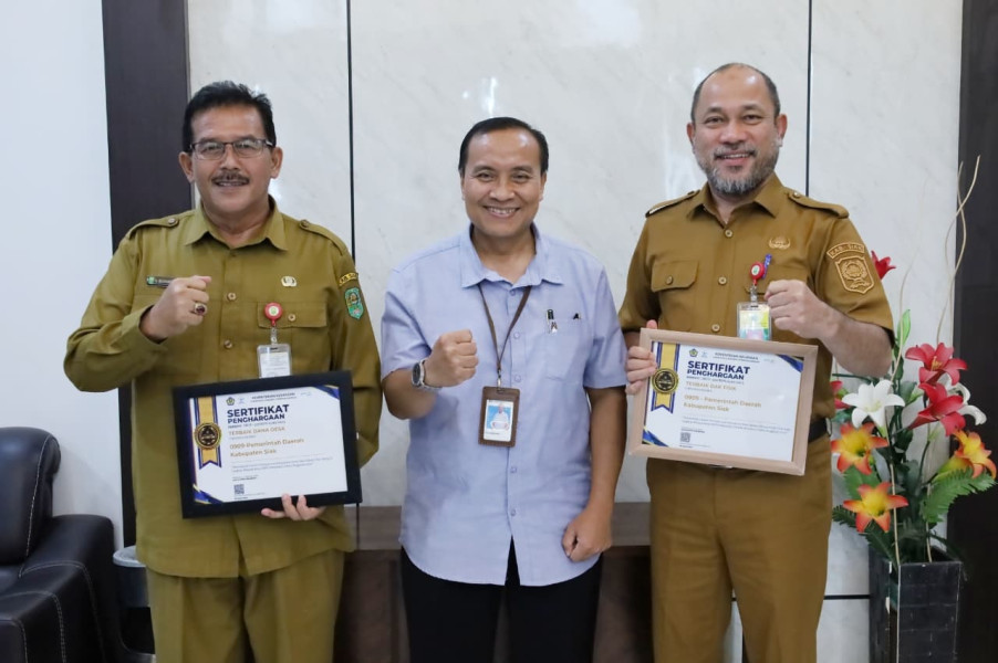 Siak Terima Penghargaan KPPN Pekanbaru Sebagai Kabupaten Tercepat Salurkan Dana Desa 100% Tahun 2025