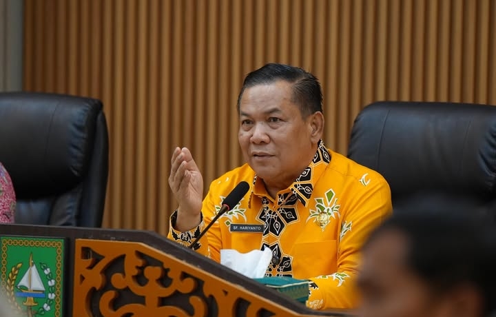 Plt Gubernur Riau Puji Pemko Pekanbaru Tangani Kabel Semrawut