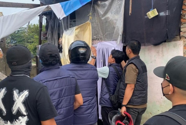Sarang Narkoba di Pangeran Hidayat Dirobohkan Polisi Dua Pria Ditangkap