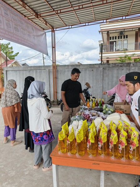 Gelar Bazar Sembako Murah untuk Masyarakat Indragiri Hilir,  2 Bidang Berkolaborasi Sebagai Bentuk Komitmen PKS Inhil Hadir Untuk Masyarakat