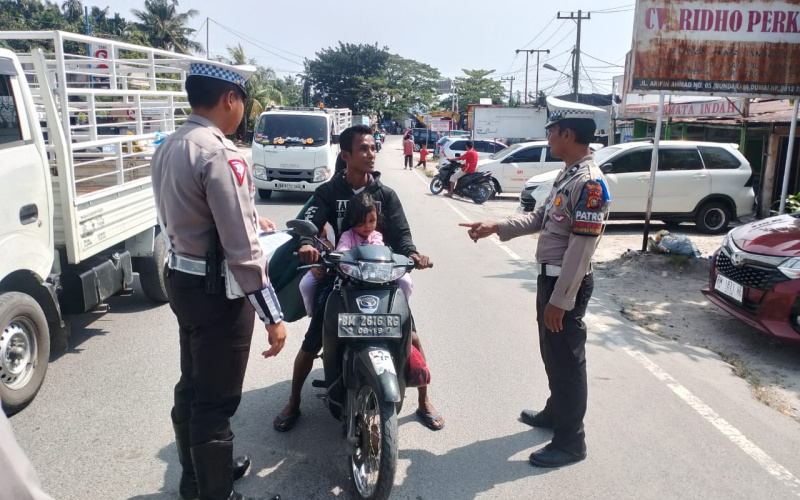 Polres Dumai Tertibkan Lalu Lintas, Sejumlah Pengendara yang Melanggar Diberikan Sanksi Tilang