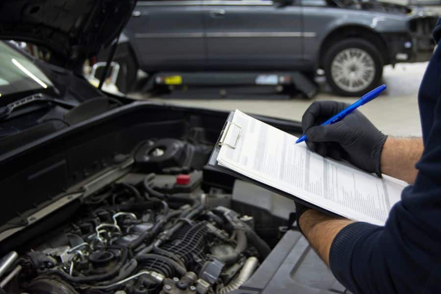 Tips Mengecek Mobil Manual Bekas Sebelum Membeli
