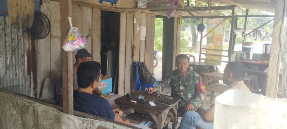 Melalui Komsos, Pelda Tarmin Pererat Kemanunggalan TNI dengan Masyarakat Lubuk Gaung