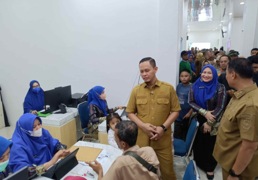 Wali Kota Pekanbaru Resmikan Layanan Puskesmas Sampai Pukul 21.00 WIB Malam