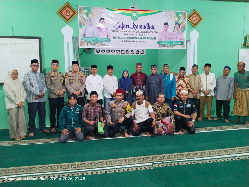 Pemcam Minas Gelar Safari Ramadhan 1447 H di Masjid Munggu Al Barokah, Pj Penghulu Riduan Serahkan Bantuan Kipas Angin