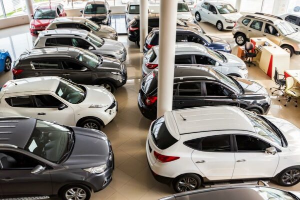 Kapan Harus Menjual Mobil Bekas? Ini Waktu Terbaiknya