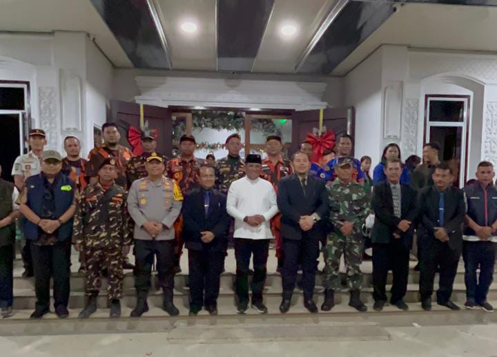 Bupati tinjau pos pegamanan Malam Perayaan Natal 2025