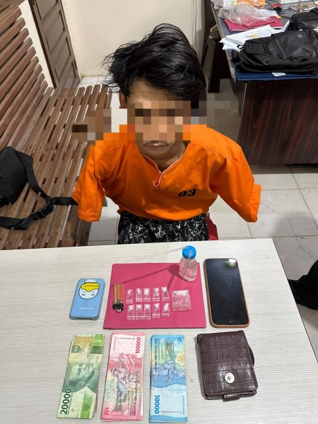 Tantangan Ketua PW-IWO Riau Mulai Terjawab! Polsek Reteh Sikat Terduga Pengedar Sabu di Pulau Kijang
