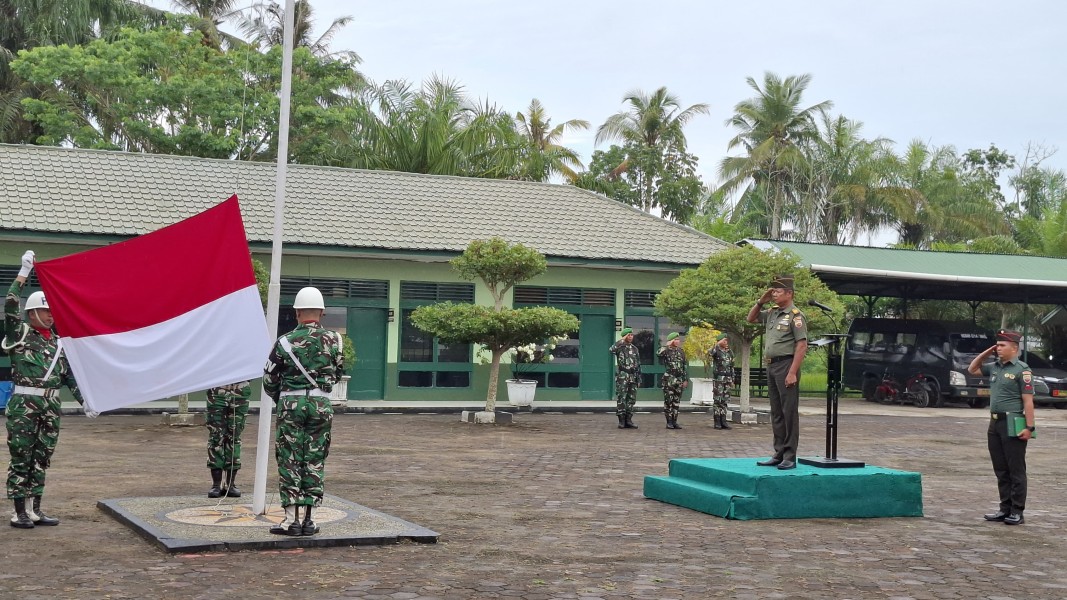 Gelar Upacara Bendera Bulanan, Kodim 0314/Inhil Tekankan Komitmen Pengabdian Prajurit