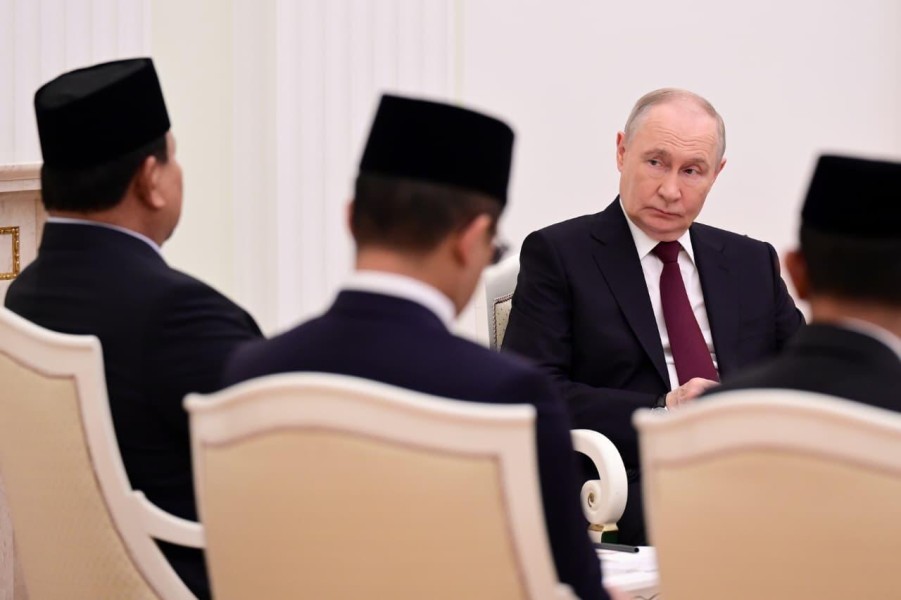 Momen Hangat Prabowo Ucapkan Selamat Paskah ke Putin