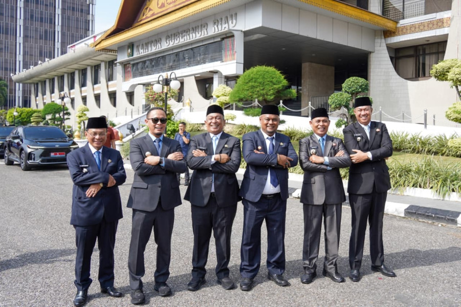 Di Upacara HUT ke-80 TNI Riau, Wabup Siak Syamsurizal Apresiasi Semangat TNI Prima, TNI Rakyat