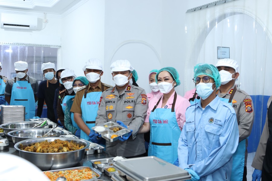 Kapolda Riau Resmikan Dapur Gizi Bhayangkari Inhil