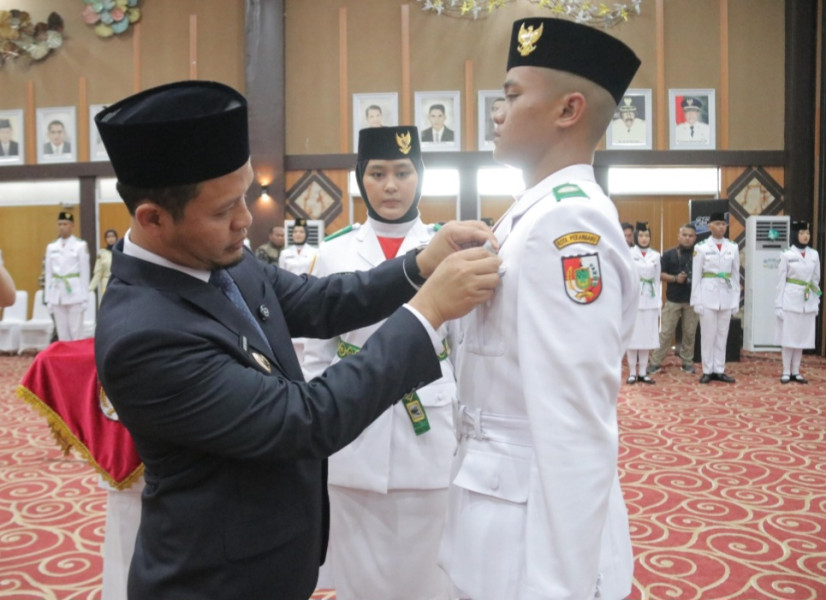 Wali Kota Pekanbaru Kukuhkan 40 Anggota Paskibraka Pekanbaru