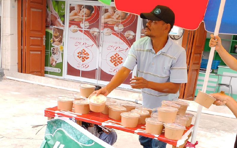 Jumat Berkah, SPA 369 Kembali Salurkan Nasi Kotak Kepada Masyarakat