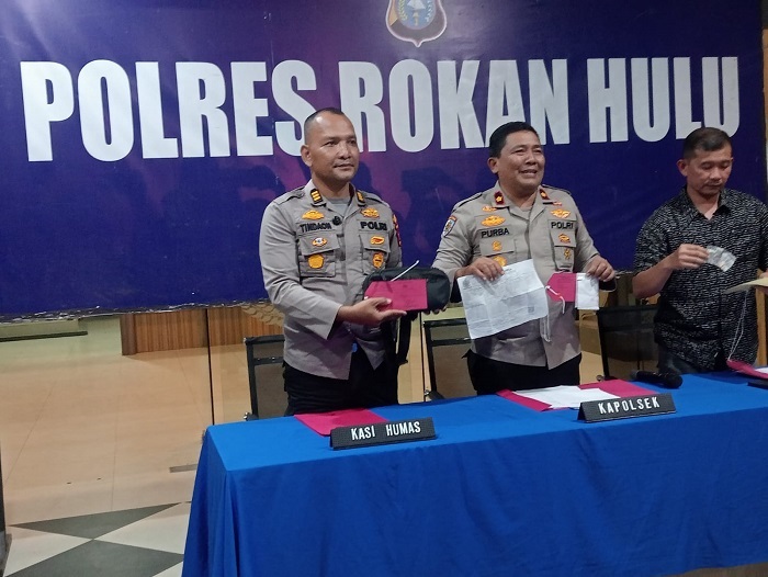 Oknum Kades Koto Tandun Terjaring Penggerebekan Kafe, Polisi Temukan Pil Ekstasi di Tas Tersangka