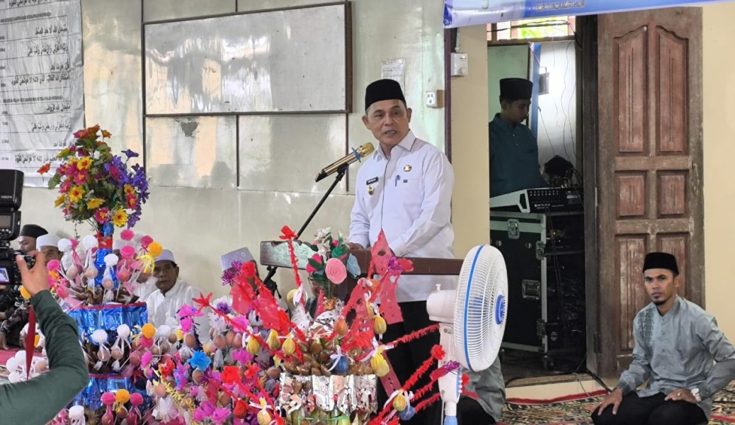 Bupati Inhil Hadiri Haul Jama' Pendiri Madrasah dan Khataman Al-Qur’an di Teluk Pinang