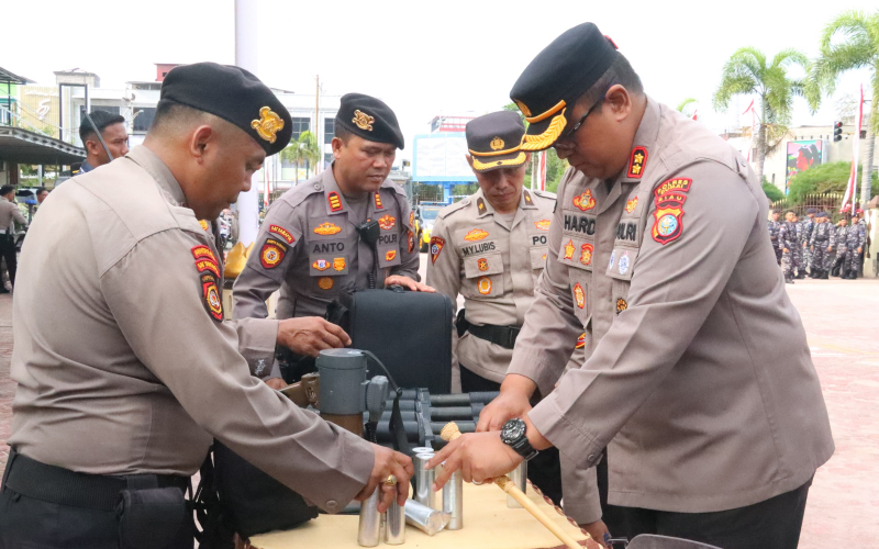 Polres Dumai Gelar Apel Kesiapsiagaan Pengamanan Peringatan Hari Buruh Internasional