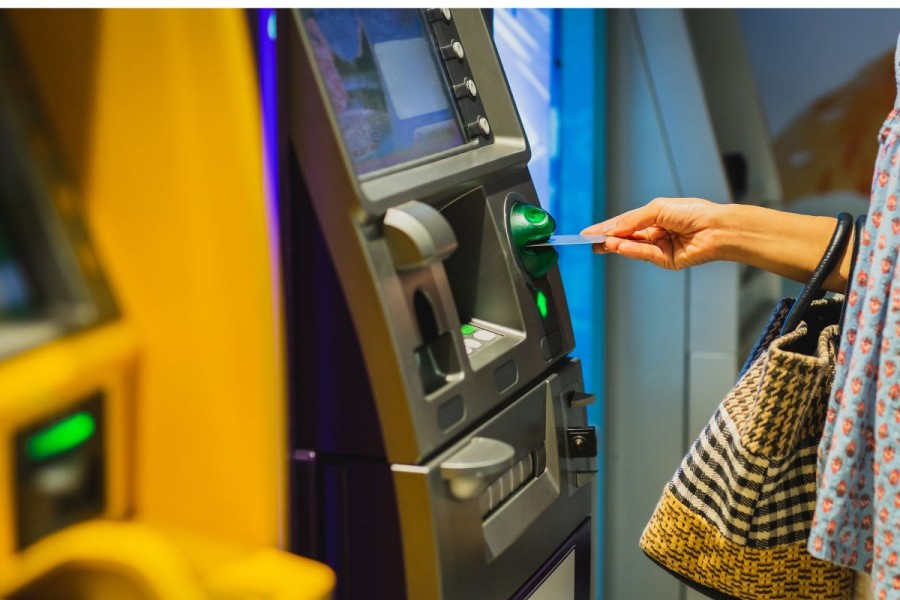 Tarik Tunai Cardless BCA Maksimal Berapa? Cari Tahu di Sini