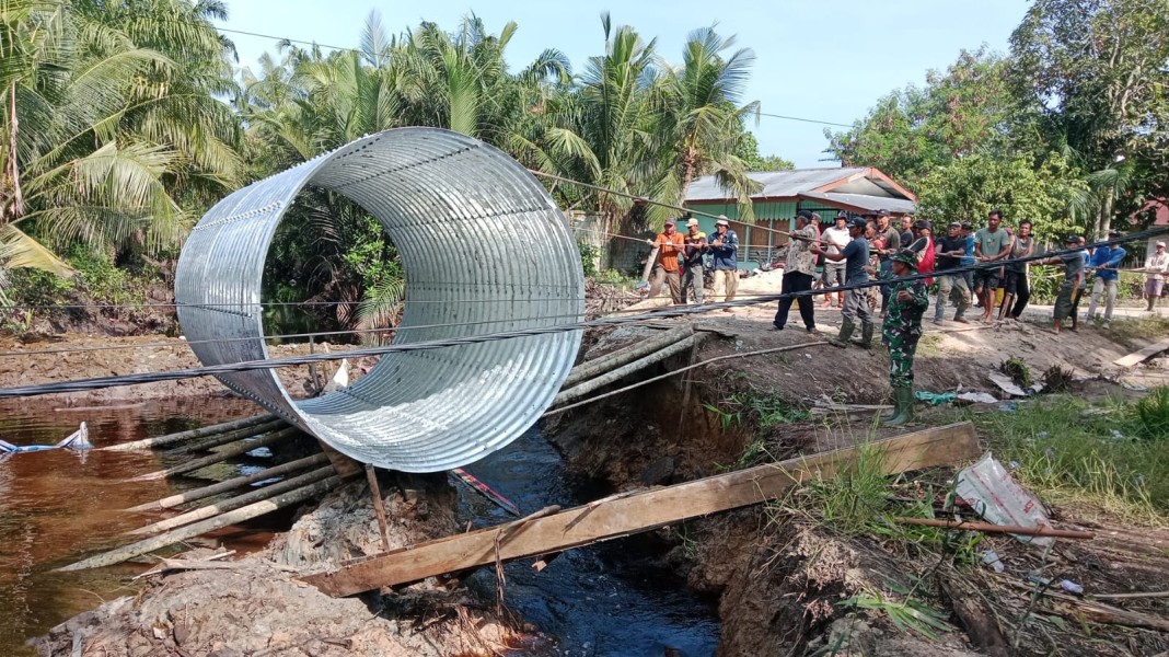 Pembangunan Dua Jembatan Armco di Sungai Sembilan Terus Berlanjut, Kepedulian TNI untuk Masyarakat