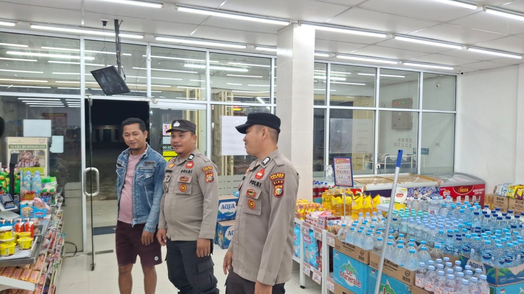 Patroli KRYD Malam Hari, Polsek Pujud Sasar Jalur Lintas dan Alfamart Antisipasi Kejahatan C3