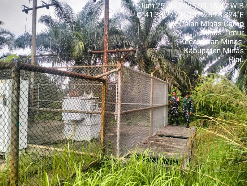 Patroli Penguatan Binter SKK Migas PHR, Babinsa Koramil 03/Minas Jalin Komsos dan Pastikan Keamanan Area Operasi