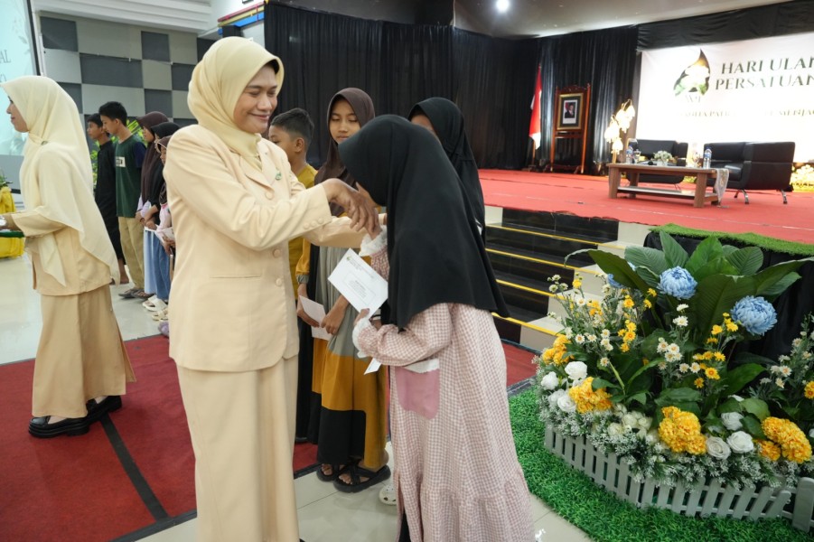 PWP Pertamina Patra Niaga Kilang Dumai Rayakan HUT ke-26 dengan Tebar Kepedulian bagi Anak-anak Kurang Mampu dan Lansia Dhuafa