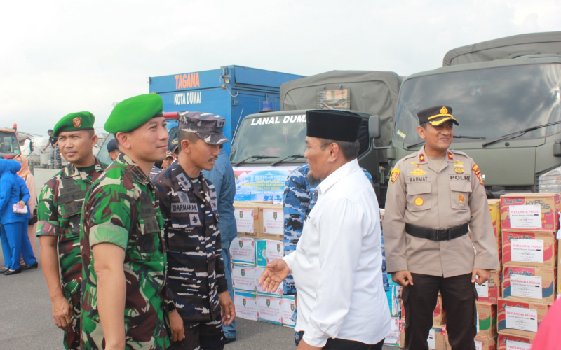 TNI dan Pemkot Dumai Berangkatkan Bantuan Kemanusiaan ke Sumbar, Sumut, dan Aceh