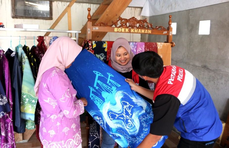 Hari Batik Nasional, Komitmen PHR Berdayakan Masyarakat dan Lahirkan Batik Khas di Tanah Sumatera