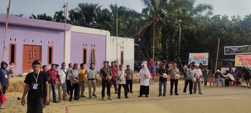 Turnamen Bola Voli Meranti KUD Cup I Resmi Dibuka, Pj Penghulu Minas Barat Apresiasi Semangat Gotong Royong Pemuda
