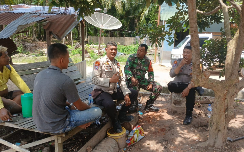 Cegah Karhutla, Babinsa Pelintung Gencarkan Patroli dan Sosialisasi kepada Warga