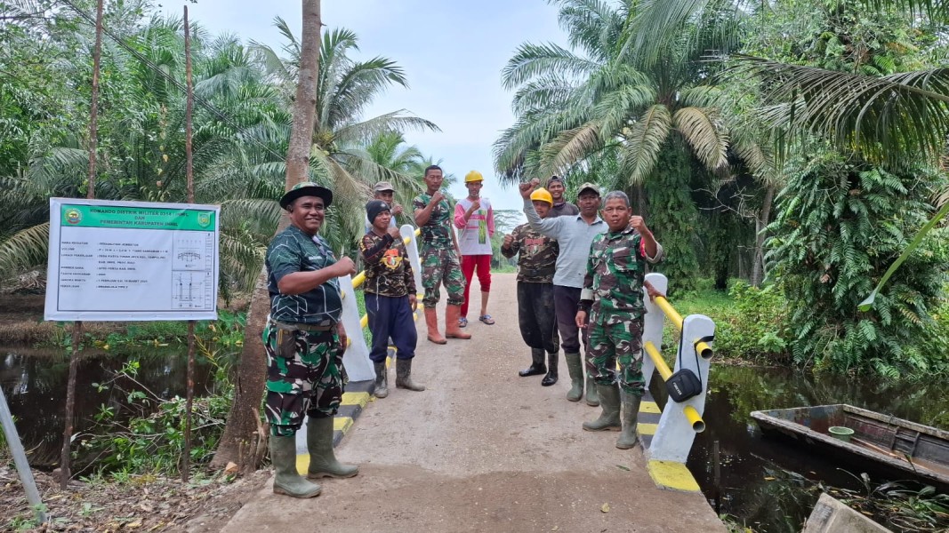 TMMD ke-123, Personel Kodim 0314/Inhil Rampungkan Pekerjaan Rehabilitasi Jembatan
