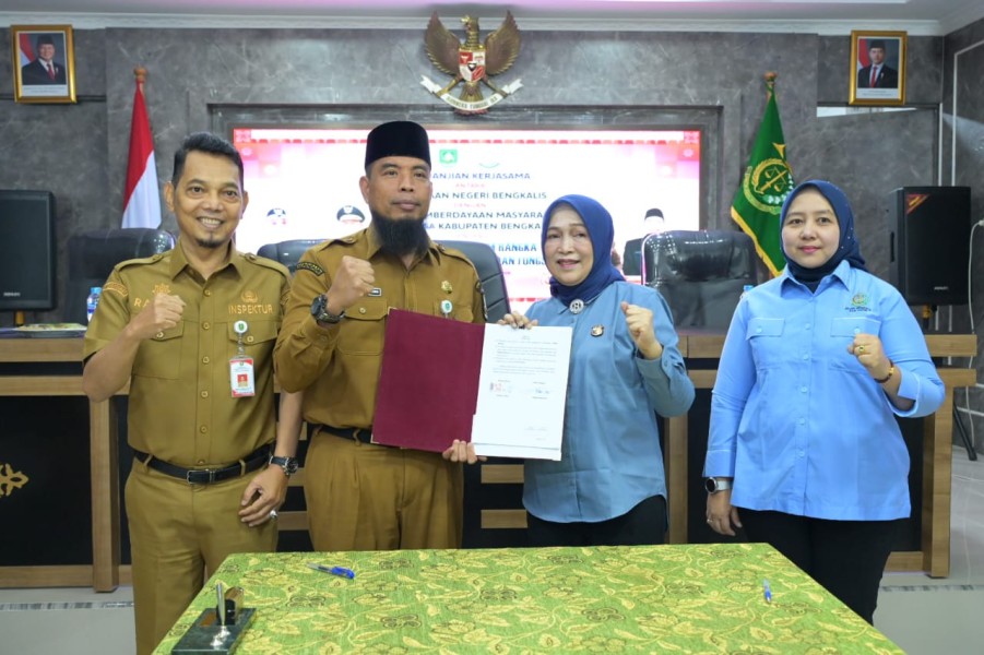 Bangun Desa Bermarwah, Pemkab dan Kejari Bengkalis Teken PKS