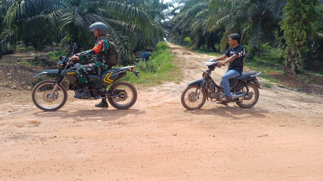 Cegah Karhutla, Babinsa Bukit Kapur Imbau Warga Tak Buka Lahan dengan Cara Membakar