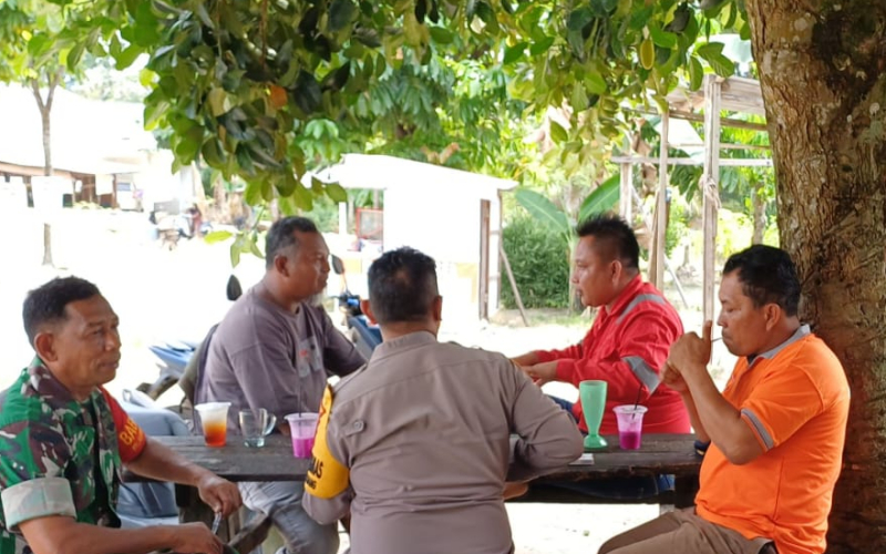 Jaga Stabilitas Wilayah, Koramil 02 Bukit Kapur Aktif Laksanakan Komsos di Gurun Panjang