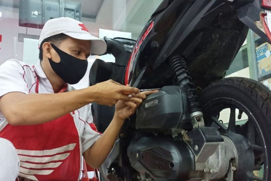 Suara Mesin Motor Matic Kasar Saat Di Gas? Ini Cara Jitu Mengatasinya