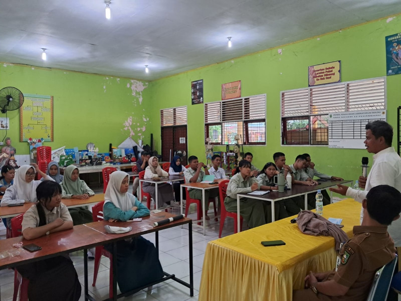2 Kepala Dinas Bangga Program Literasi SPS Riau