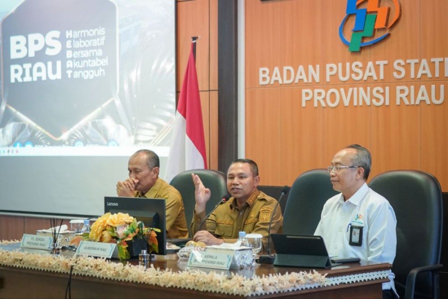 Riau Alami PHK Terbesar Kedua Nasional, Gubernur Abdul Wahid Ungkap Penyebabnya