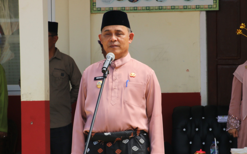 Bupati Inhil Komitmen Lanjutkan Pembangunan Jalan Antar Kecamatan