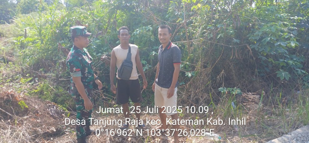 Patroli Karhutla, Babinsa Koramil 06/Kateman Ingatkan Bahaya Kebakaran Lahan