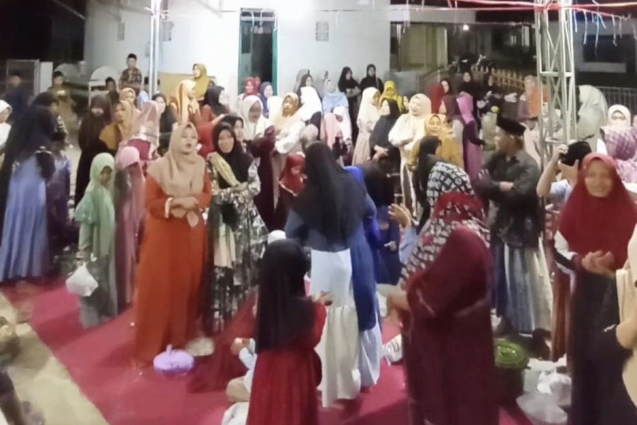 Masyarakat Madura Peringati Maulid Nabi dengan Tradisi Malam Cocoghen