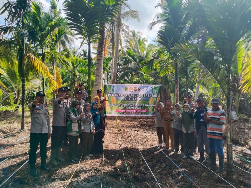 Aksi Nyata Polisi! Kapolsek Tembilahan Konsisten Dukung Swasembada Pangan Melalui Program Penanaman Jagung