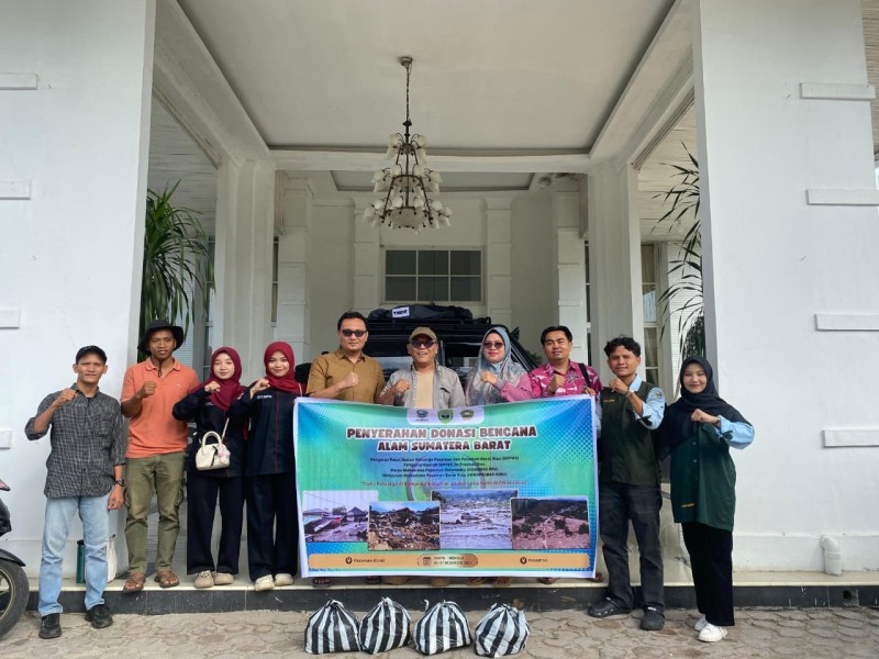 IKPPBR Salurkan Ratusan Paket Sembako untuk Korban Bencana di Sumbar