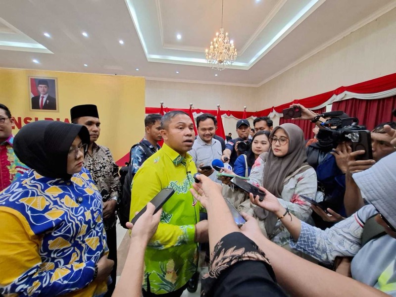 Disentil Gubri, Perusahaan Sepakat Bantu Perbaiki Jalan Rusak Minas-Perawang